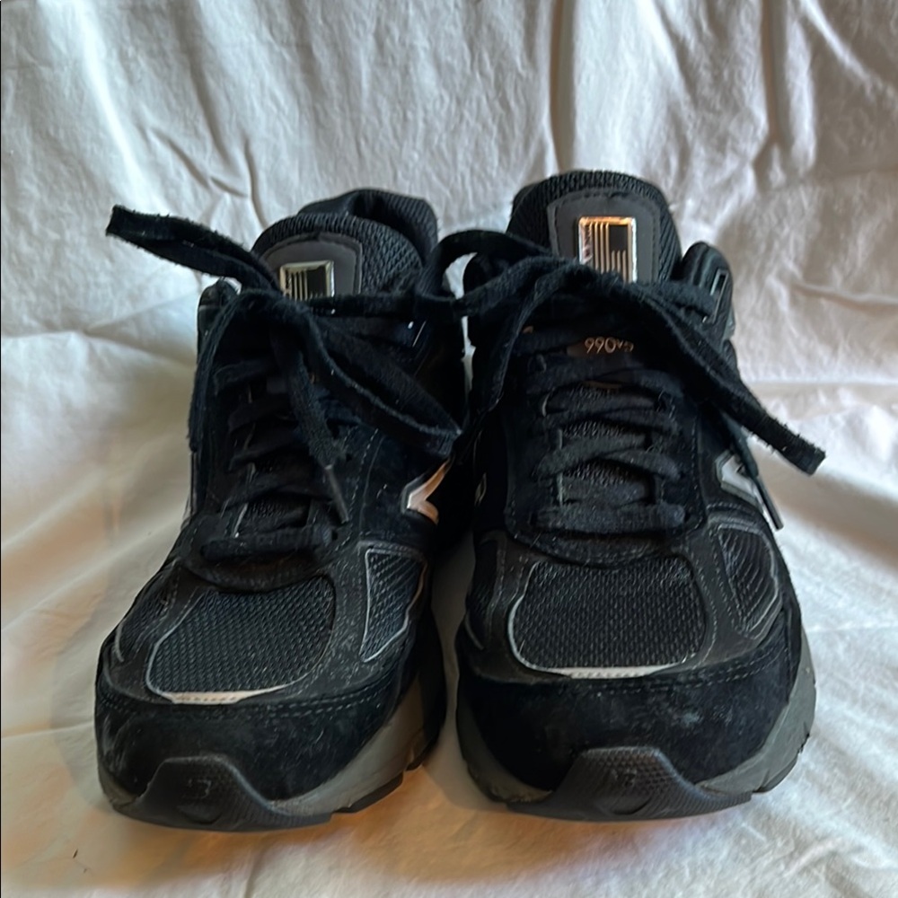 New Balance Black w990v5